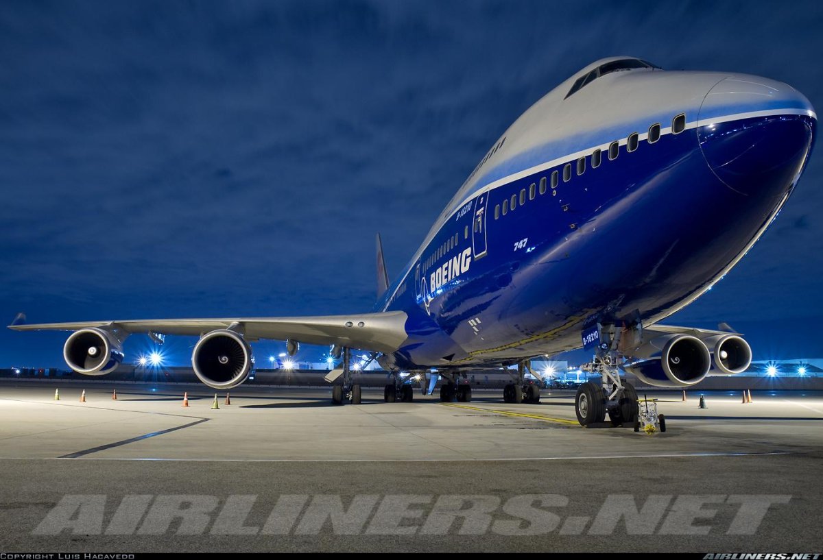 Боинг 747