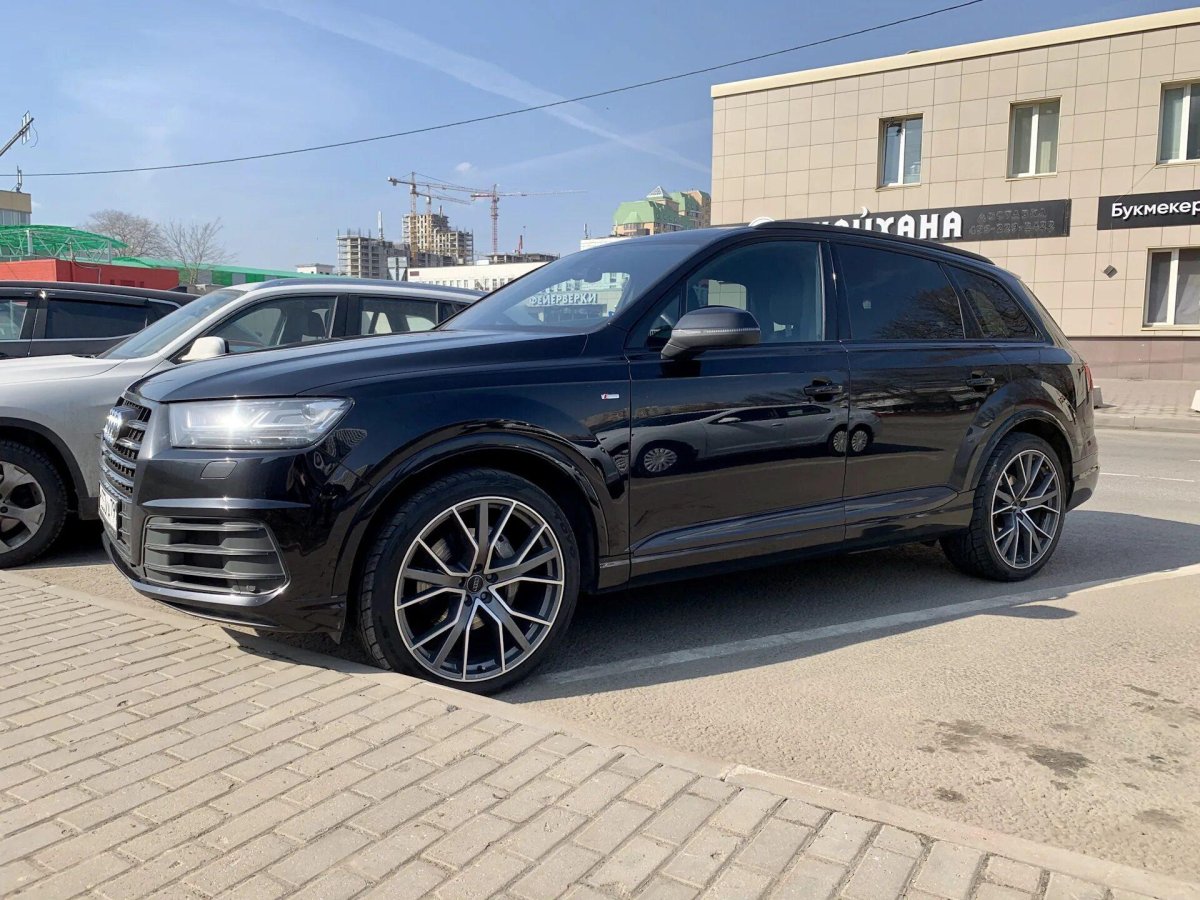 Audi q7 r21