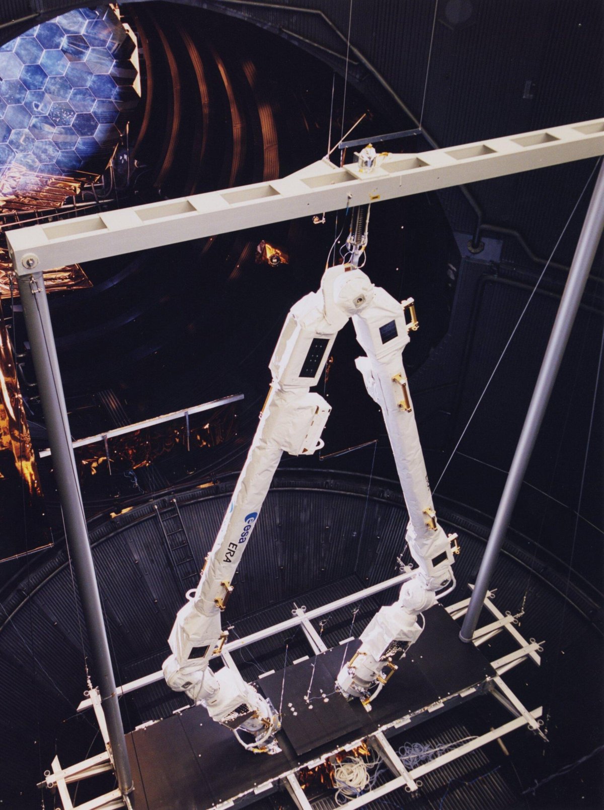 4) Робот-манипулятор era (European Robotic Arm).