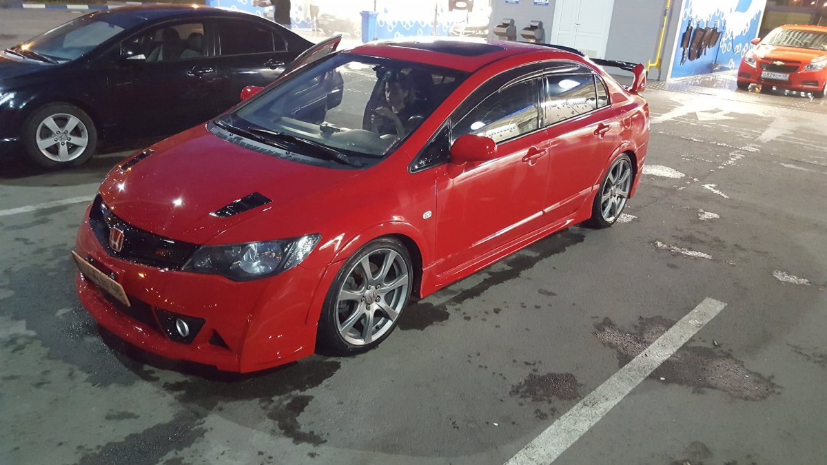Honda Civic 8 Mugen RR