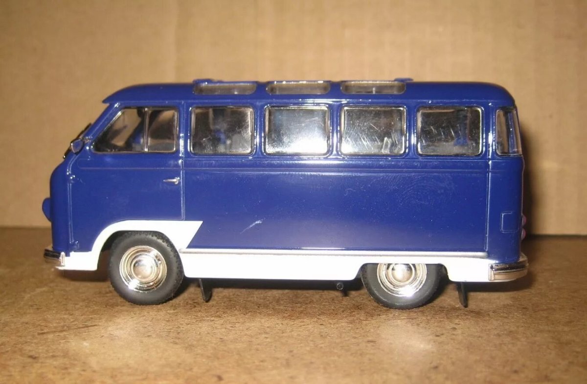 Автолегенды СССР РАФ 978 Спридитис