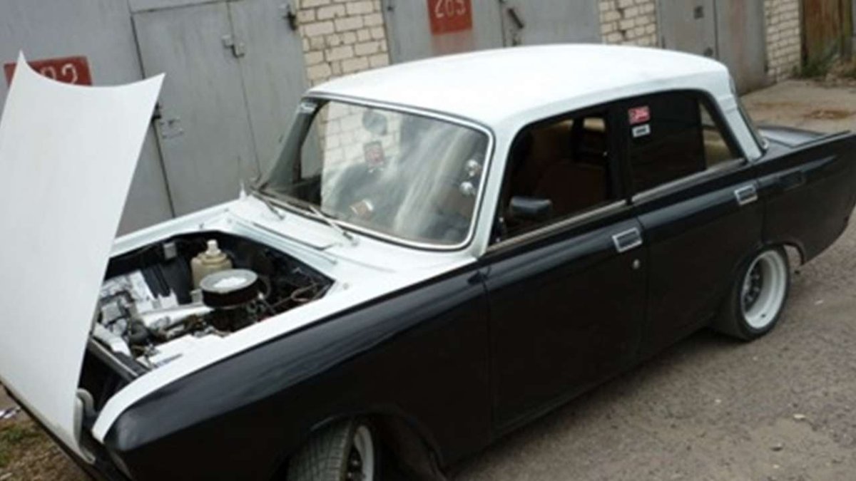 Москвич 2140 черный