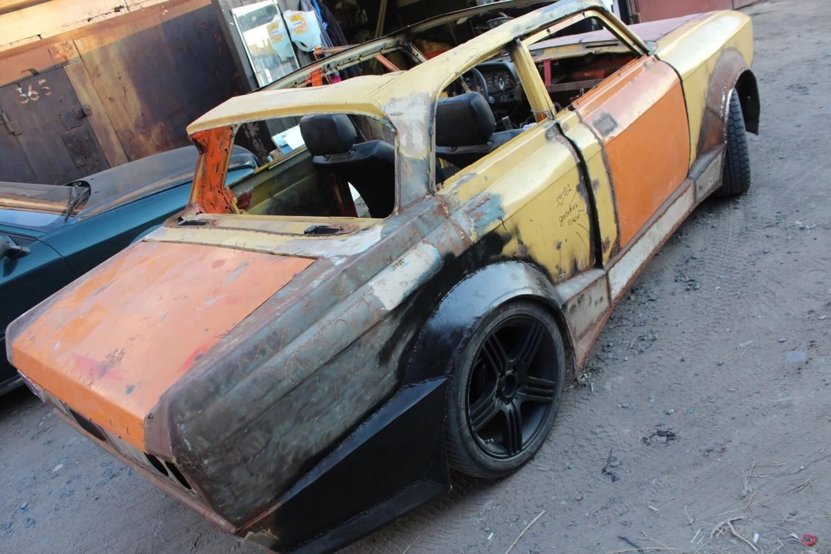 Переделанный Москвич 2140