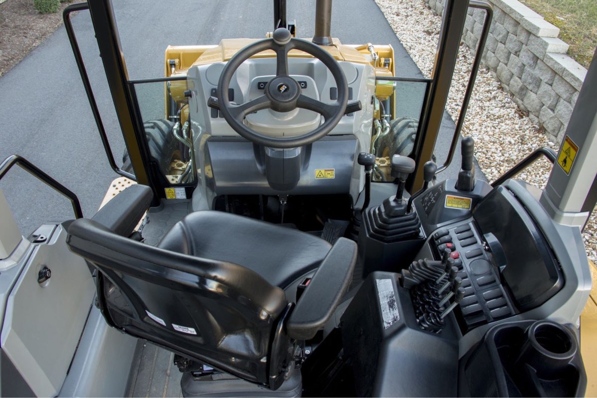 Caterpillar 444f2 кабина