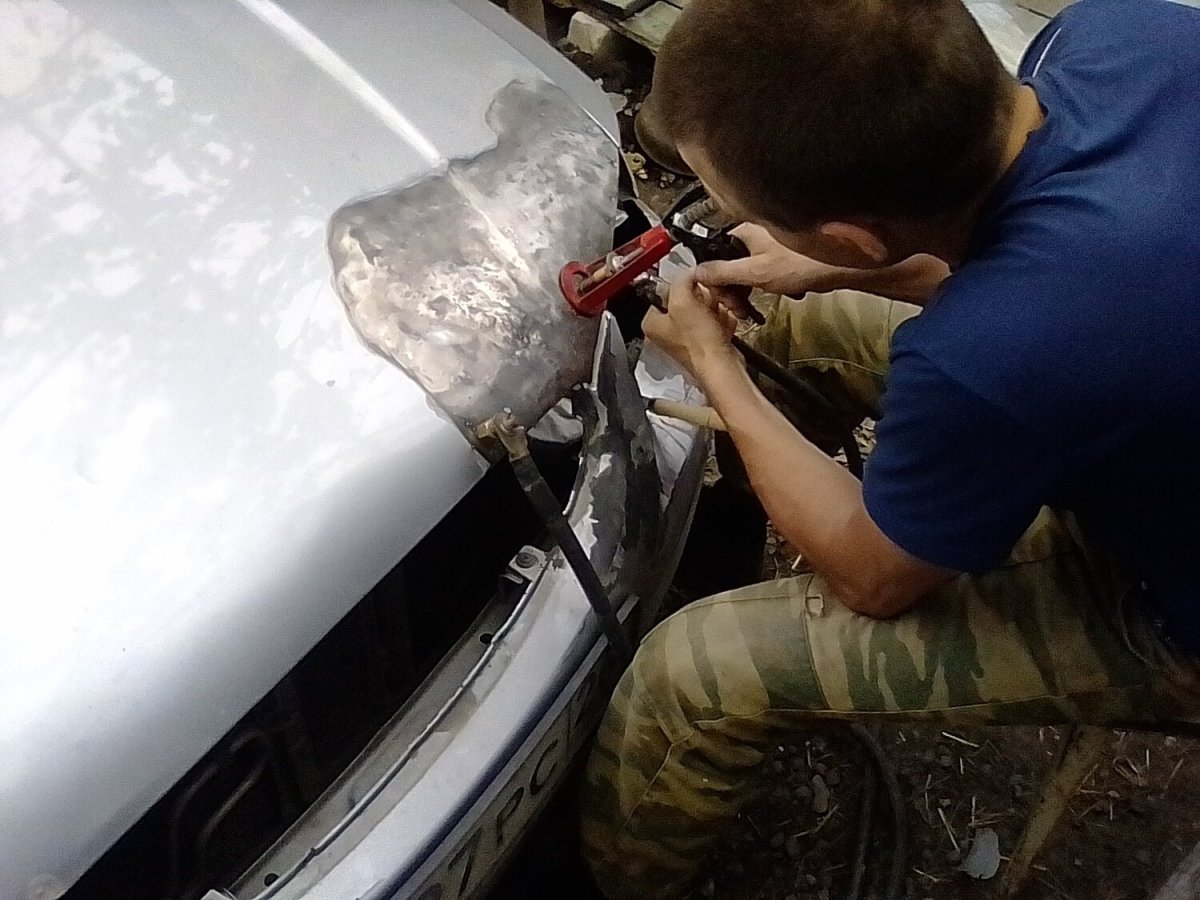 Выпрямление капота