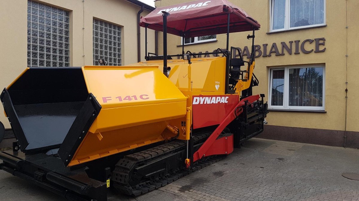 Асфальтоукладчик Dynapac f141c 2005г 935024