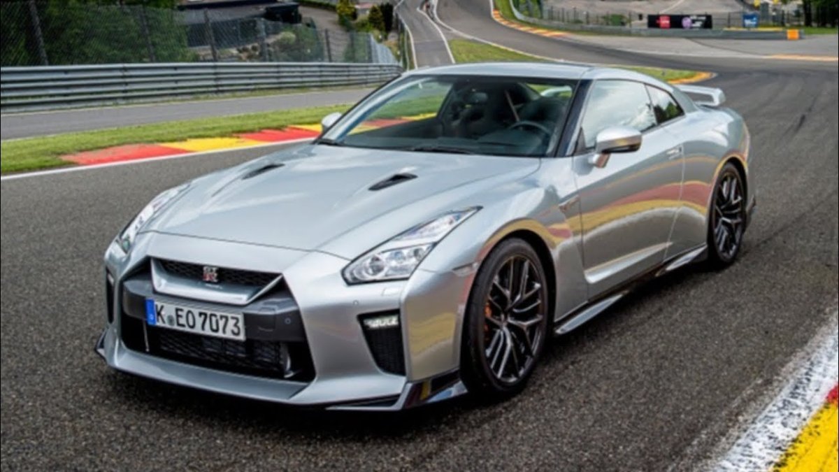 Ниссан ГТР 2018