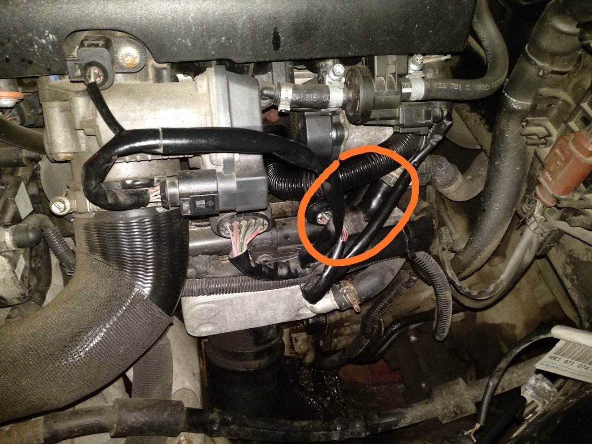 Номер двигателя на Ауди а3 1.6