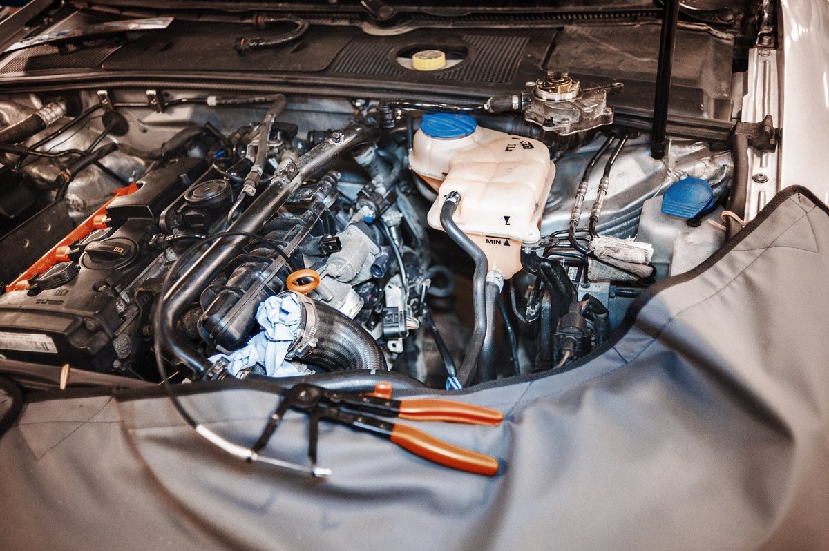 Продольное расположение двигателя