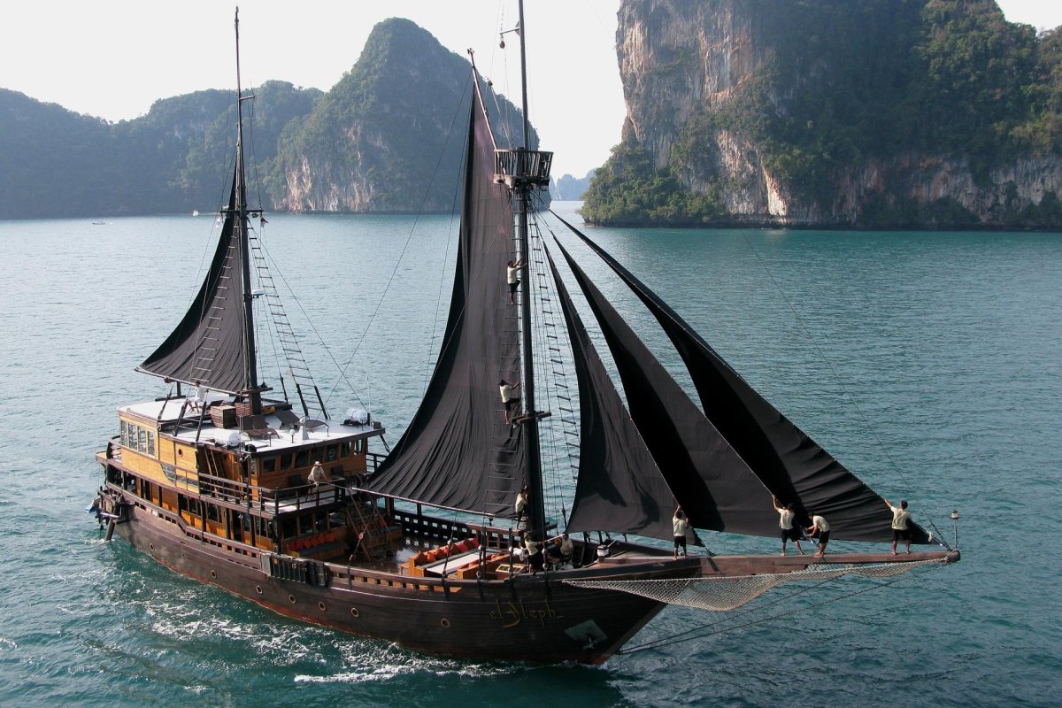 Пиратский корабль