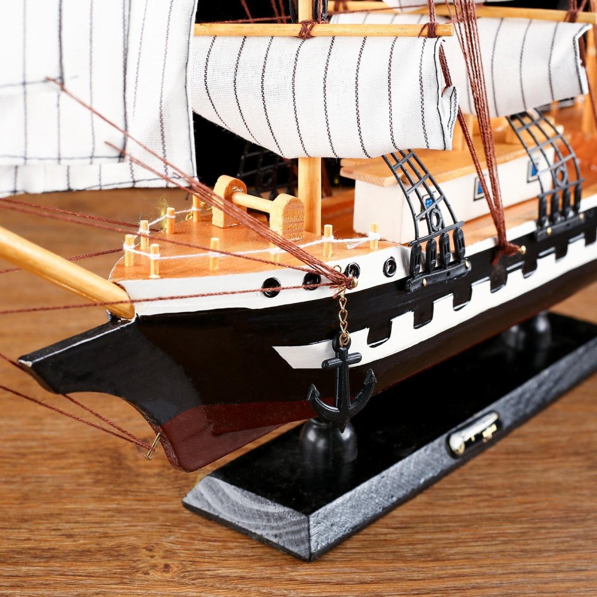 Корабль сувенирный большой