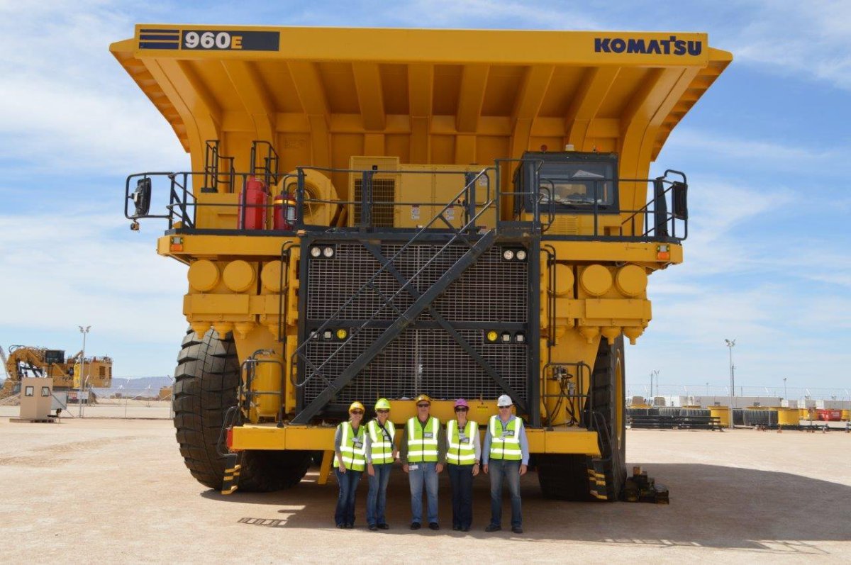 Карьерный самосвал Комацу