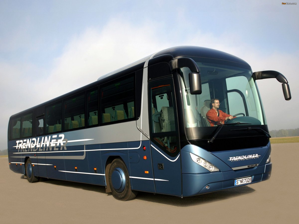 Междугородный автобус Неоплан