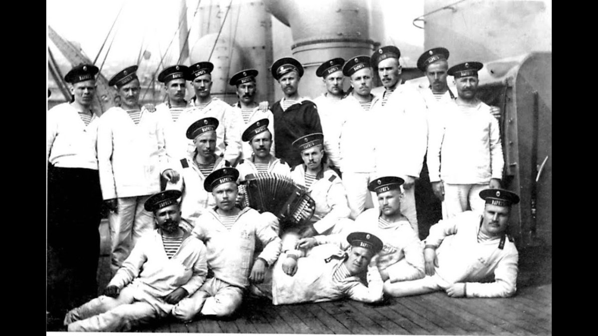 Команда крейсера Варяг 1904