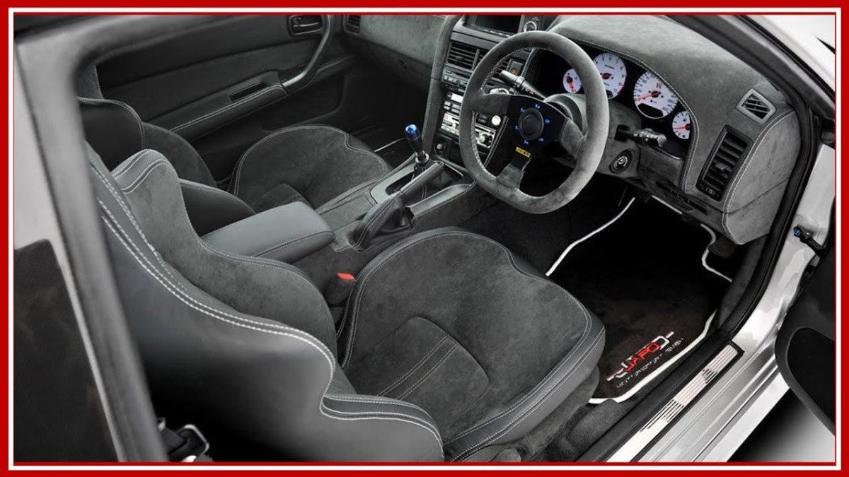 Nissan Skyline r34 gt салон