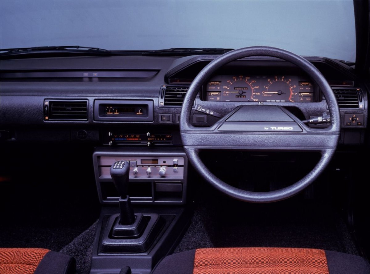 Nissan Silvia s12 Interior