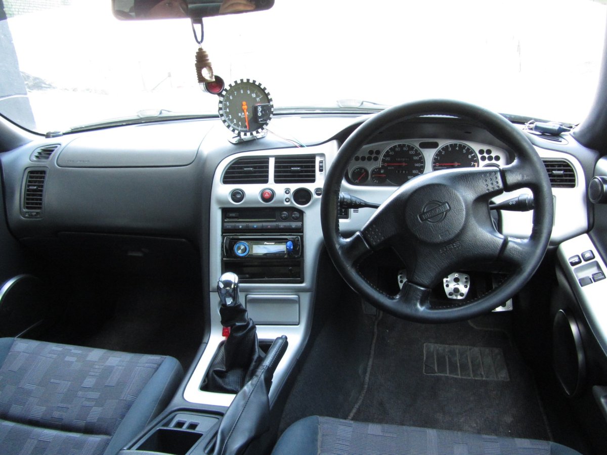 Nissan Skyline r33 салон