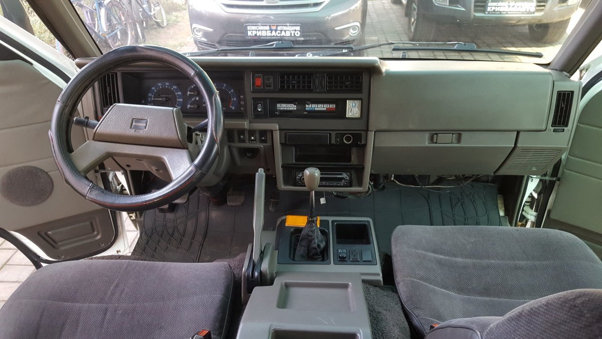 Nissan Vanette салон