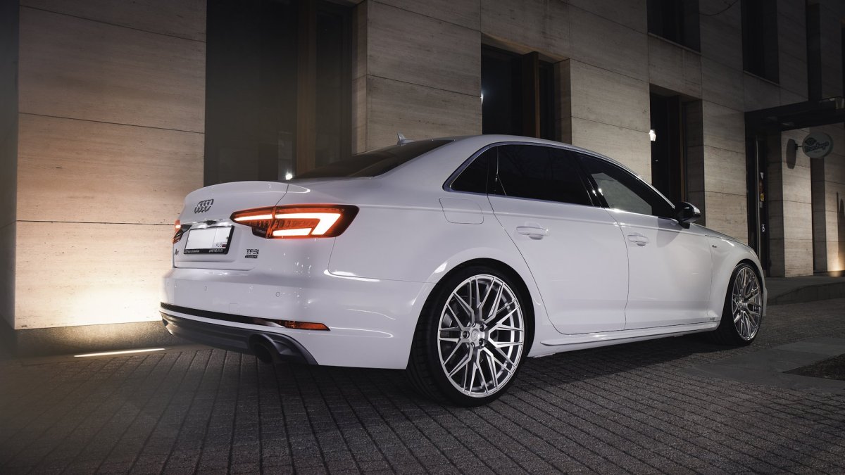 Audi a4 b9 White
