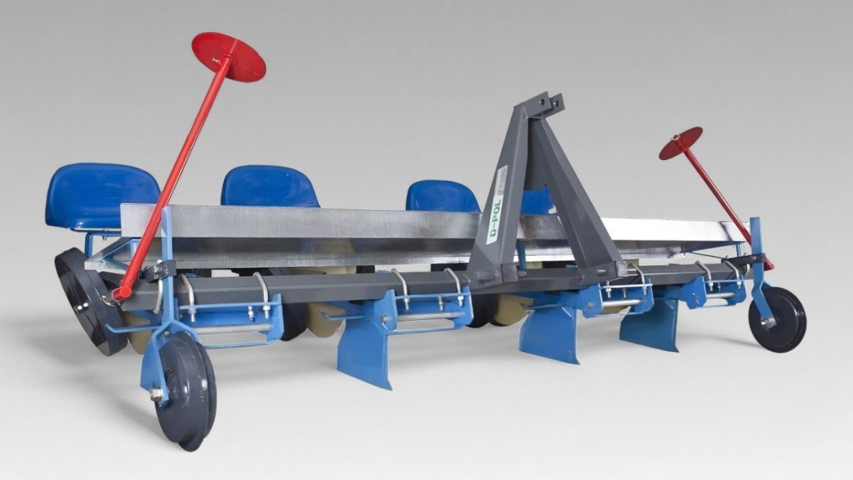 СКН 4 рассадопосадочная машина