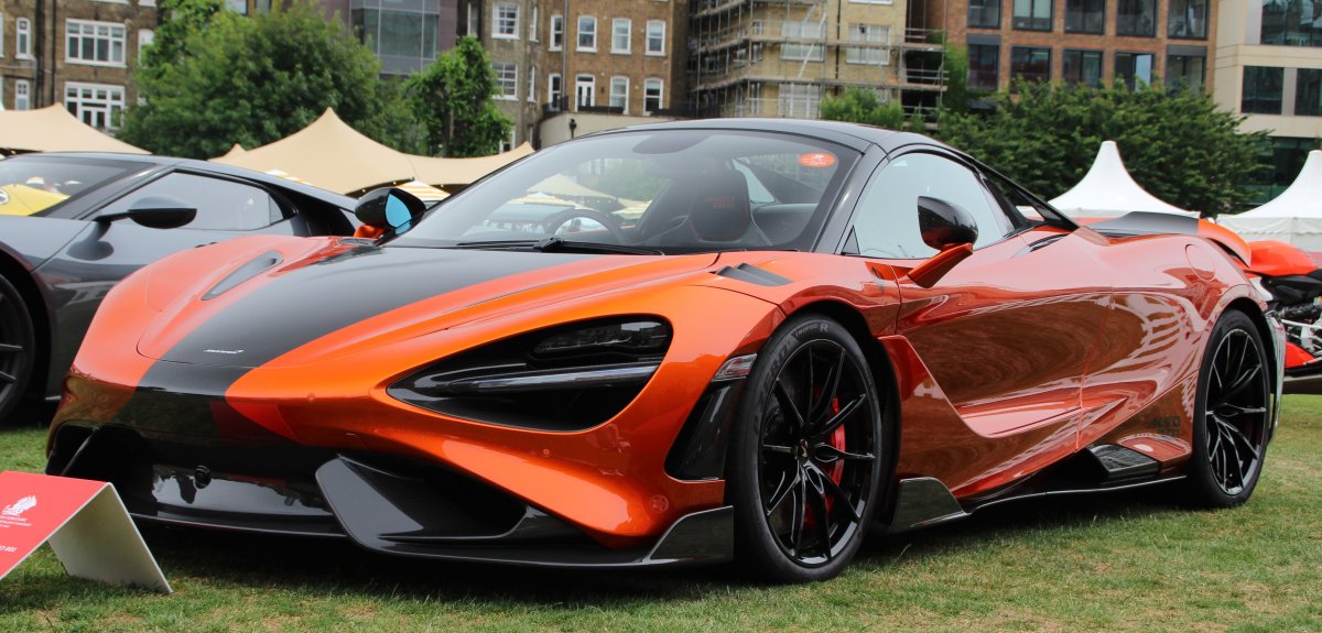 MCLAREN 2022