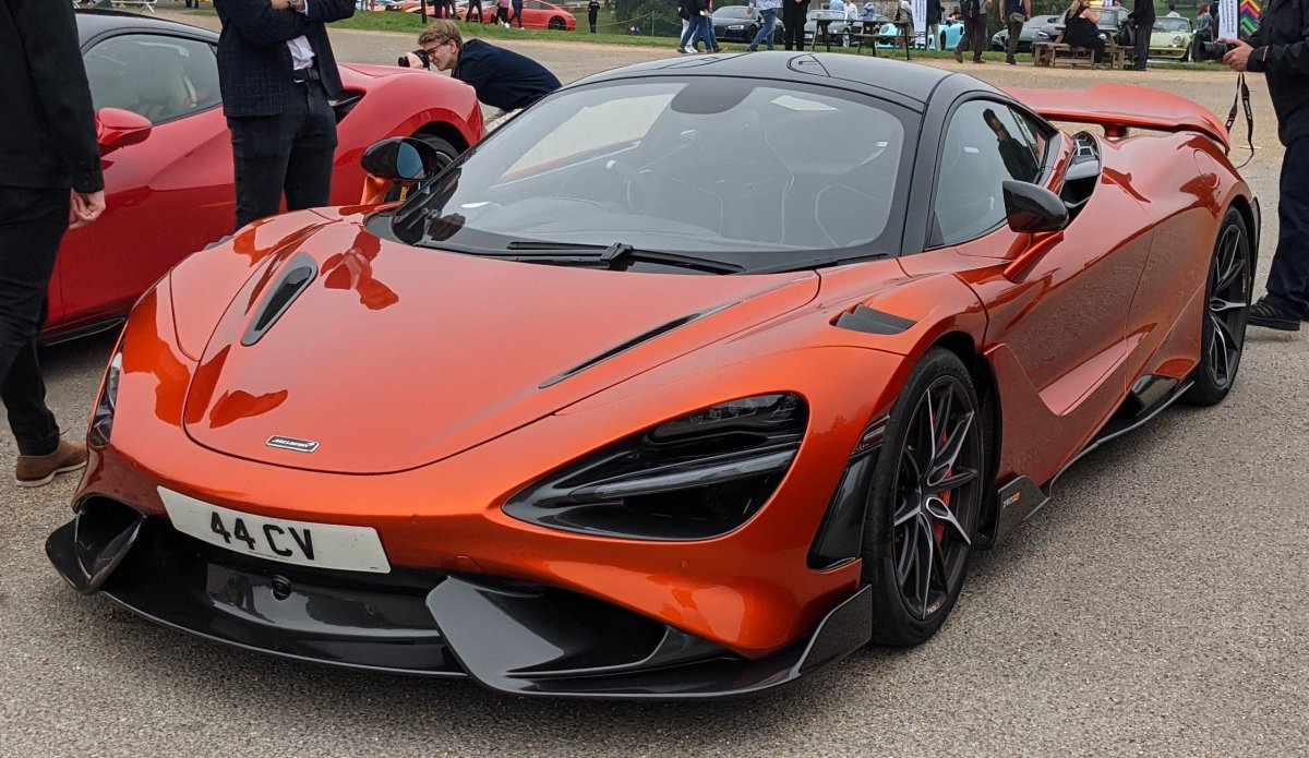 Макларен 2021