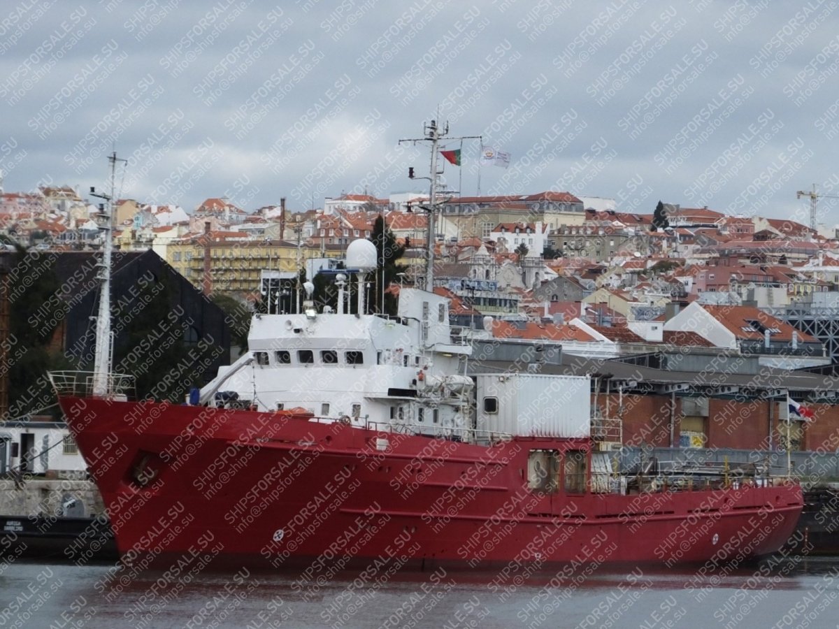 Научно-исследовательское судно tbn0674