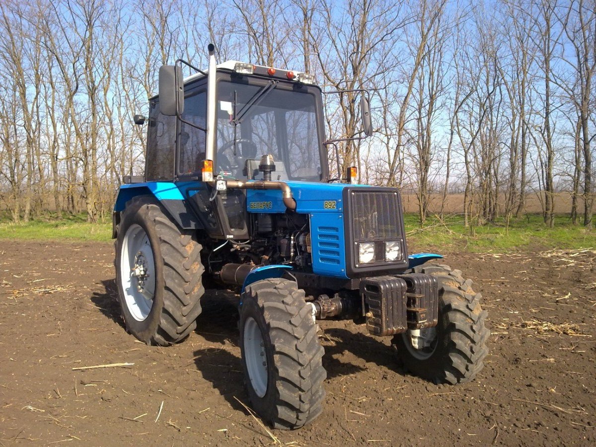 Трактор МТЗ Беларус 892