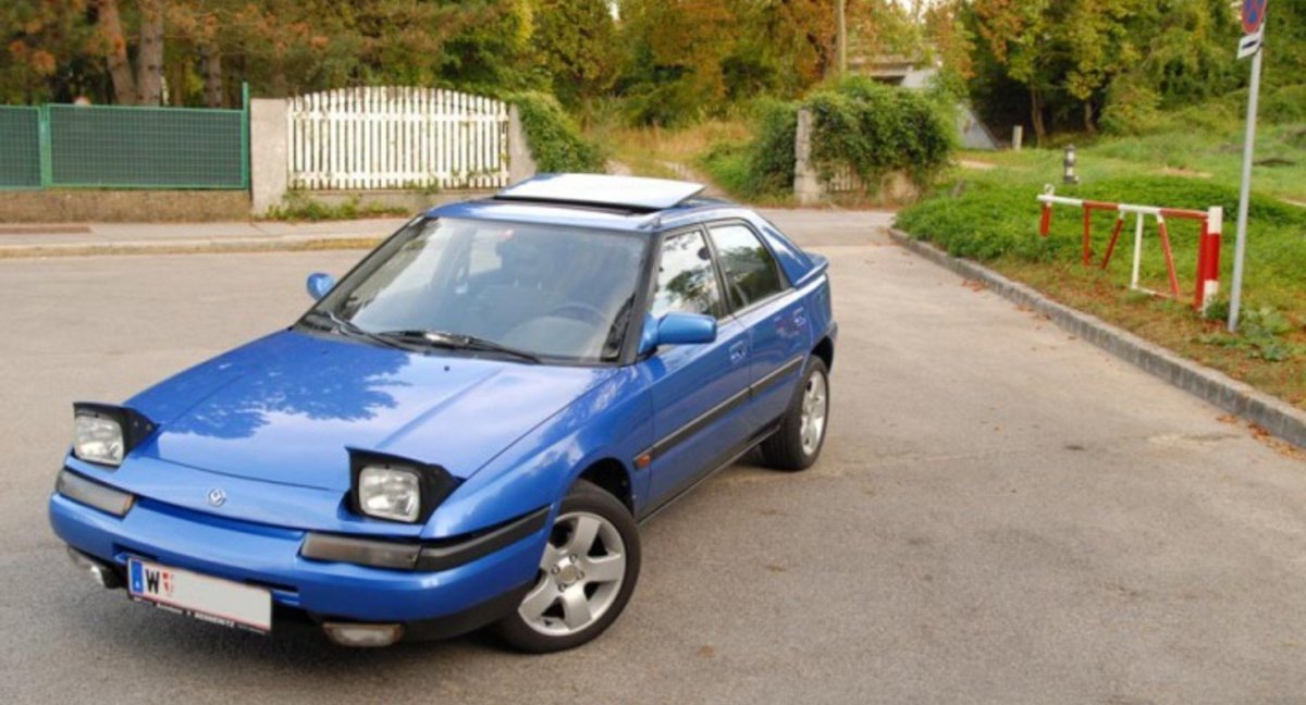 Mazda 323 bg