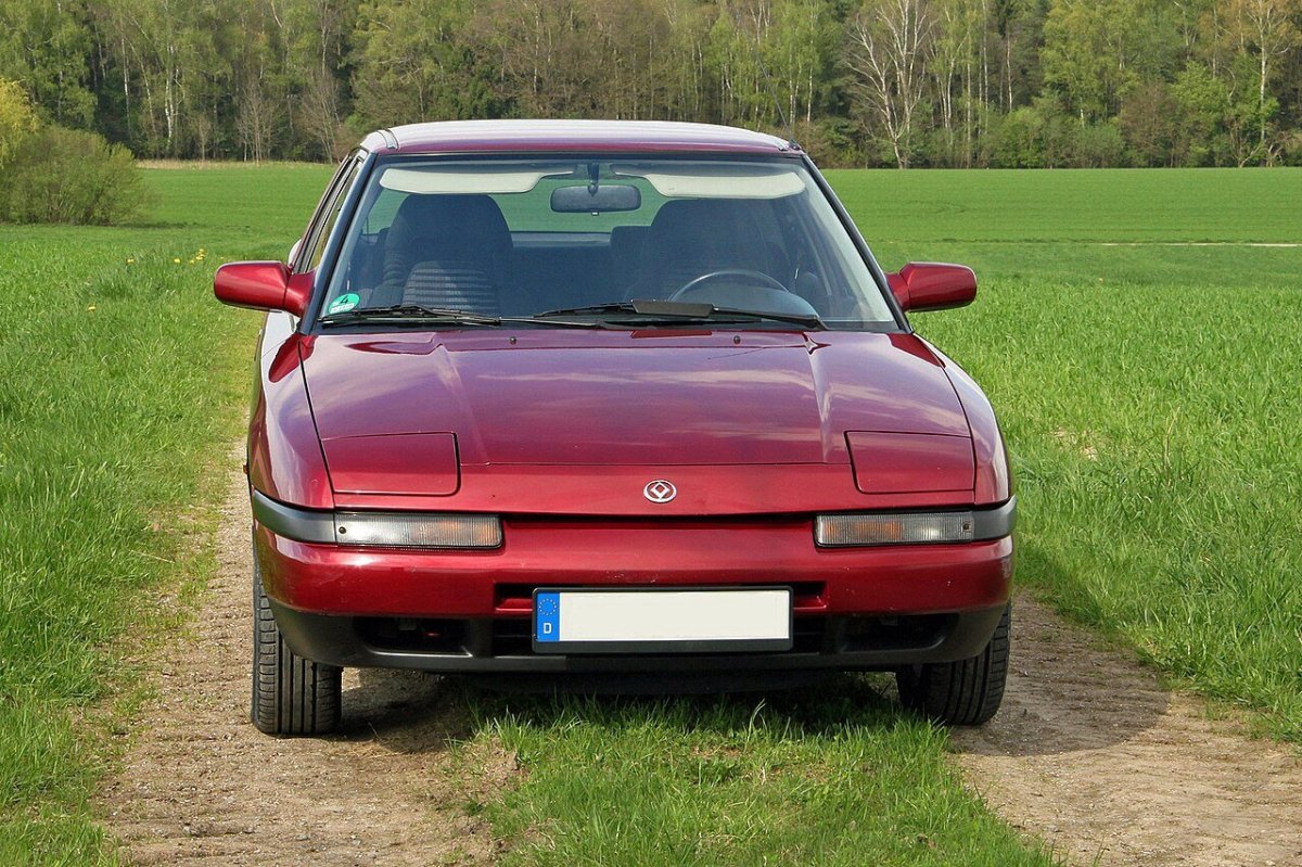 Мазда 323 4 поколение хэтчбек