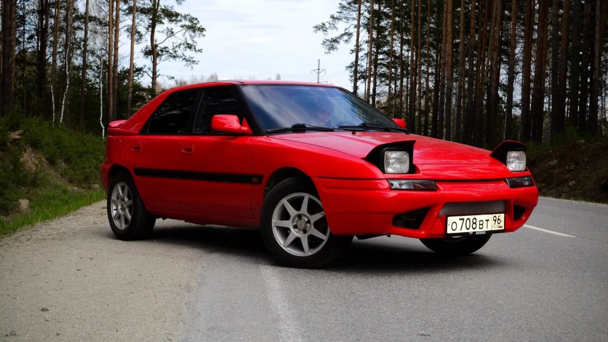 Mazda 323 gt