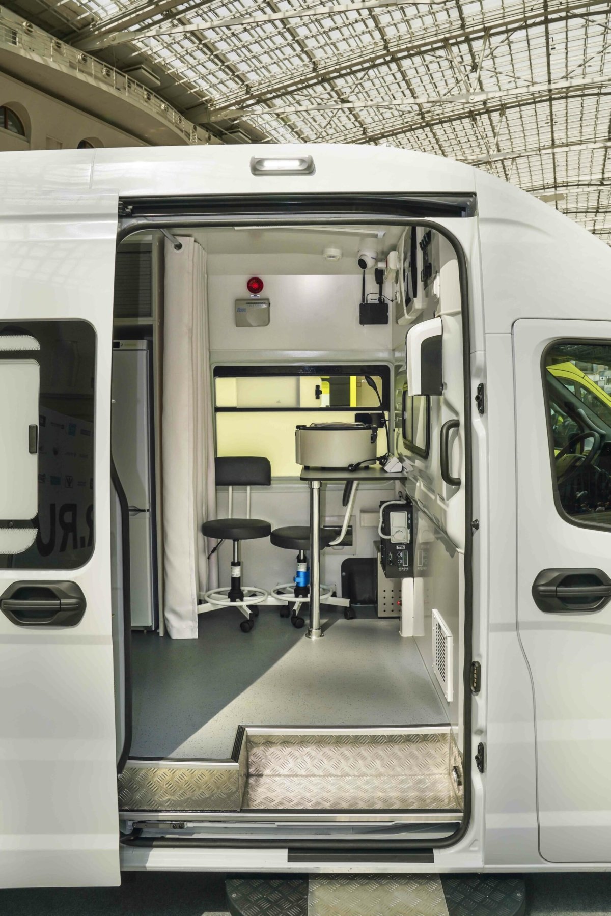 Передвижные медицинские комплексы на базе газели