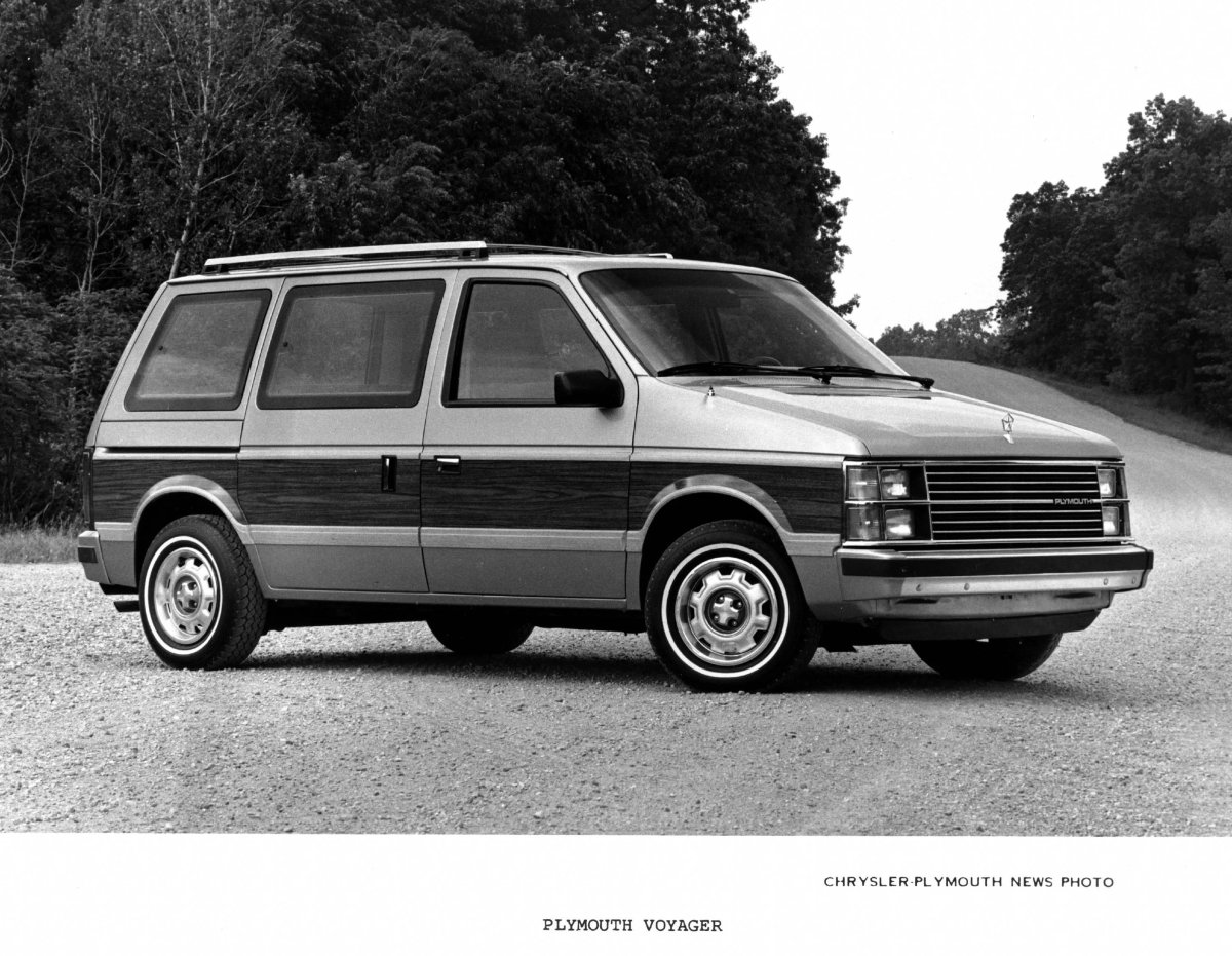 Chrysler Plymouth Voyager