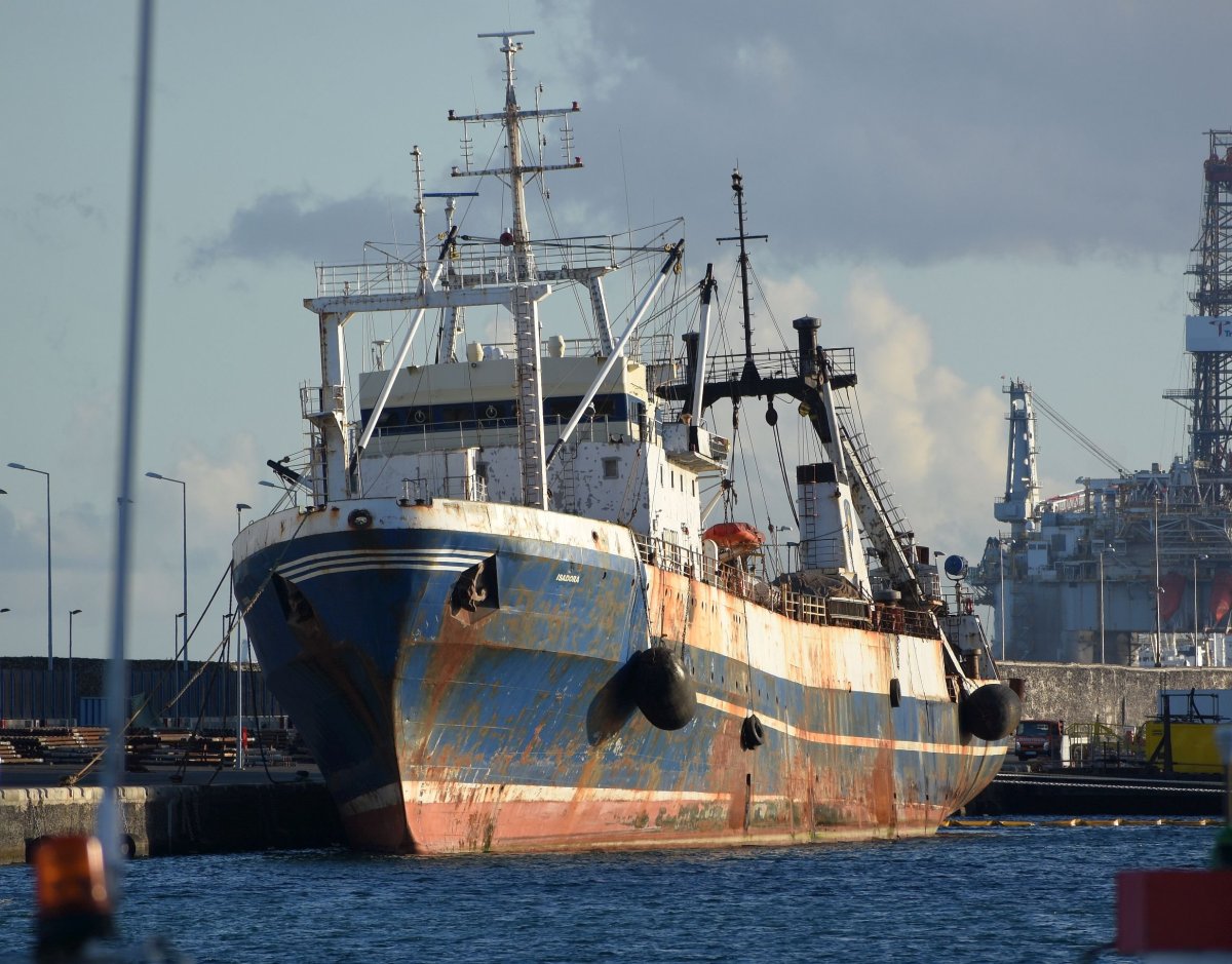 Рыболовный траулер Атлантик