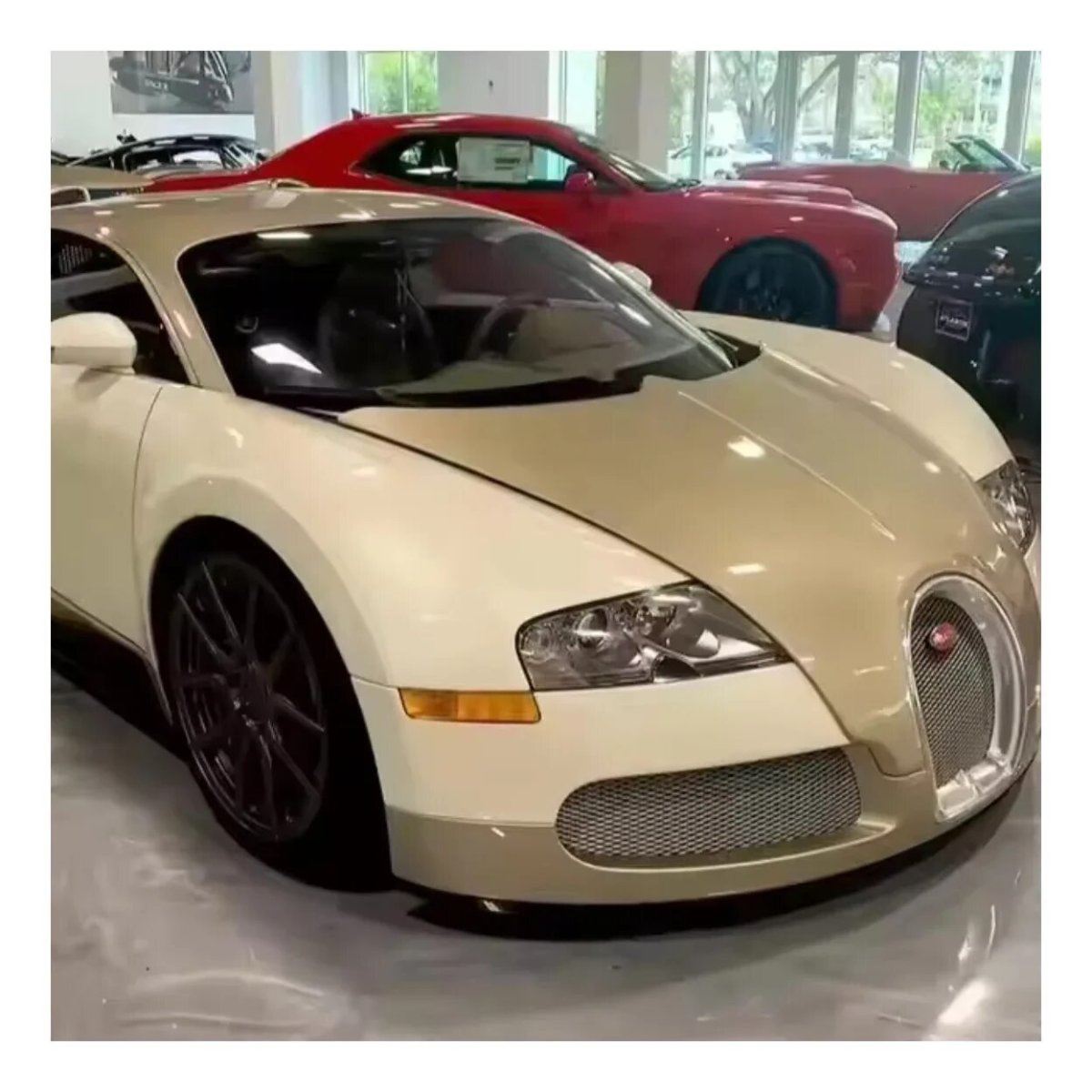 Бугатти Вейрон 2008