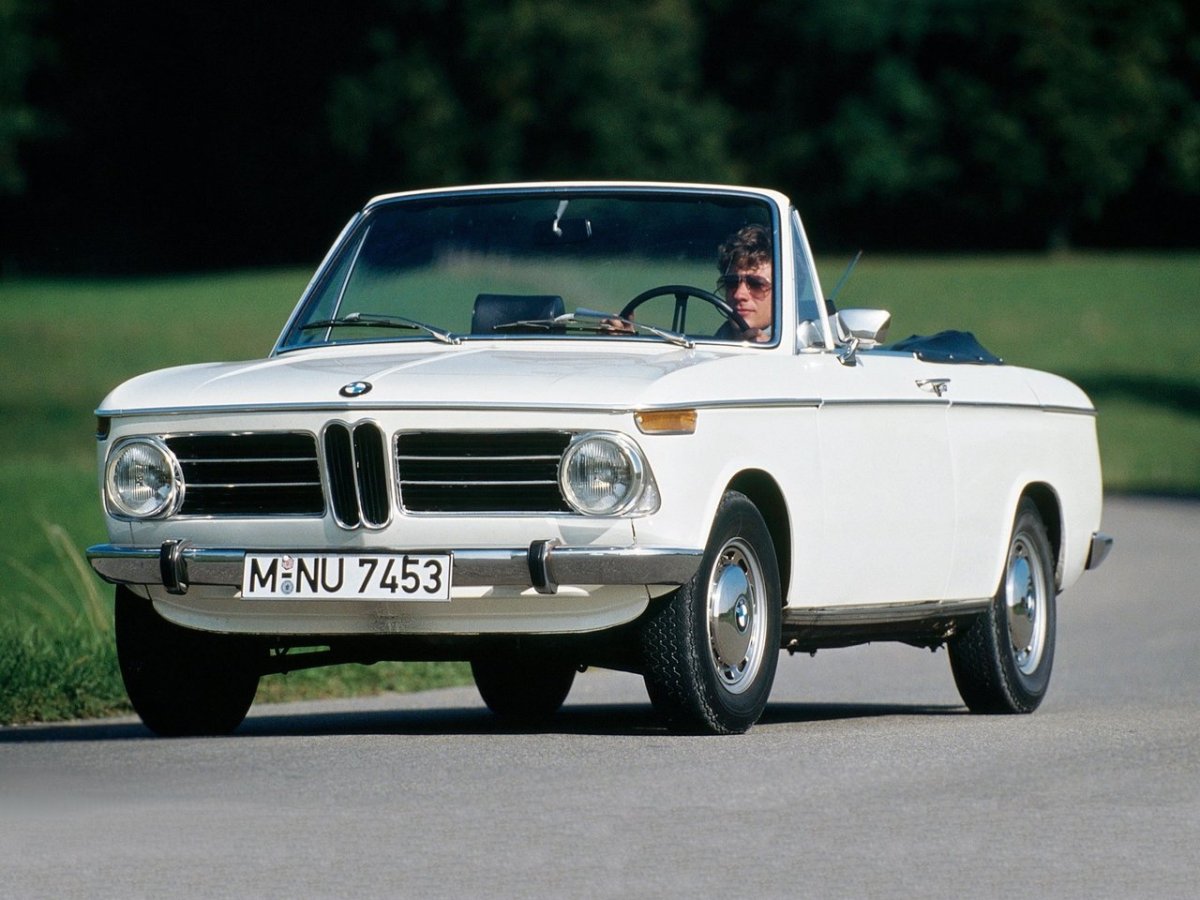 BMW 02 e10