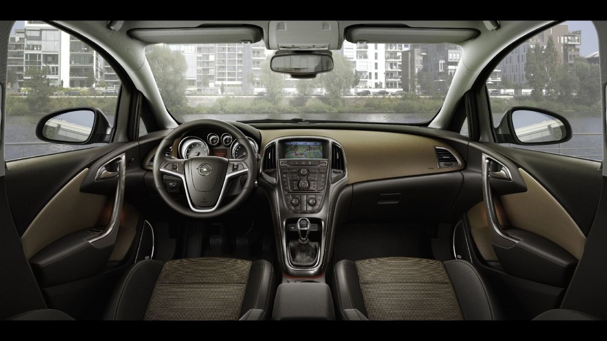 Опель Астра седан салон