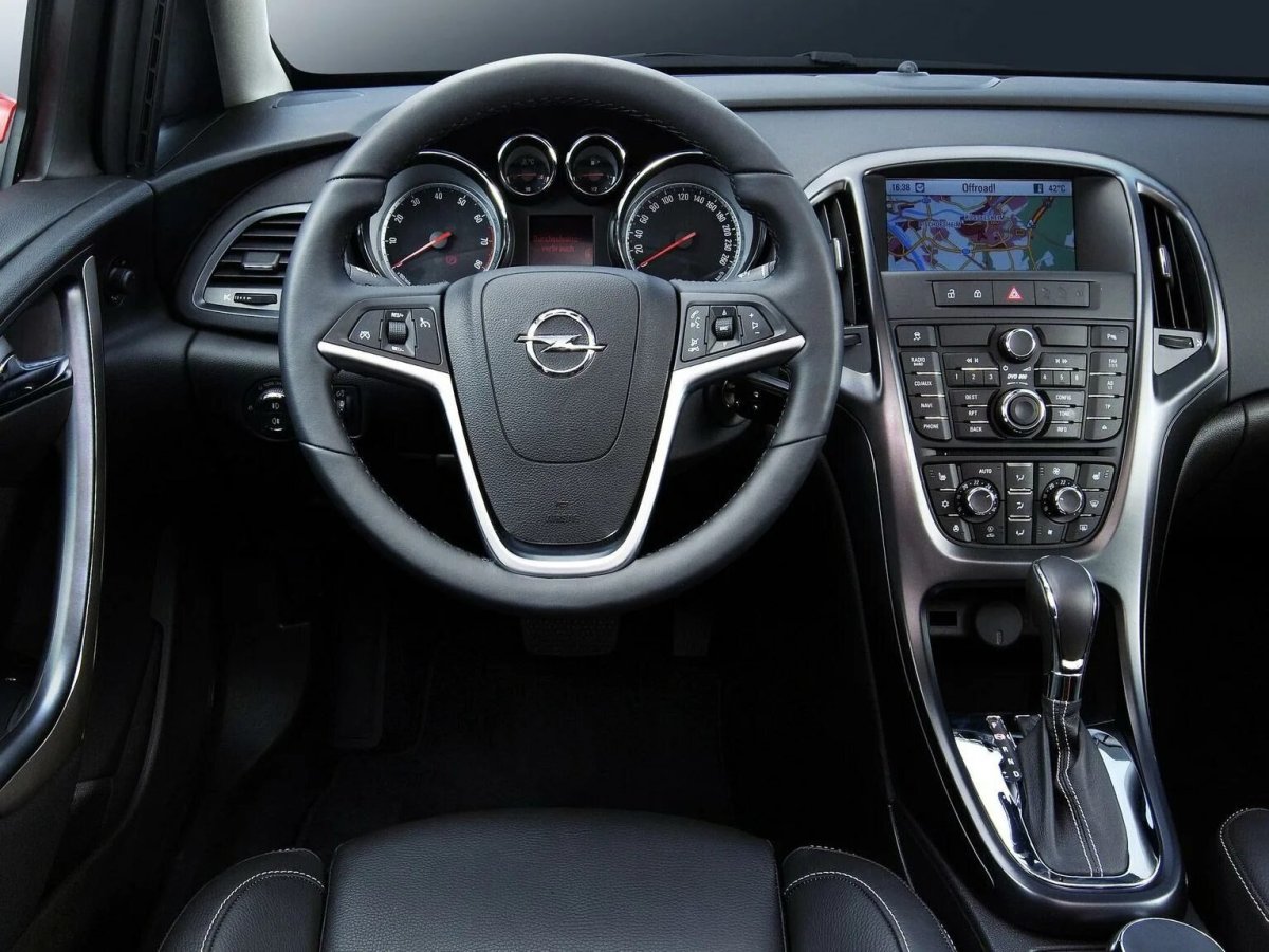 Opel Astra j 2012 салон