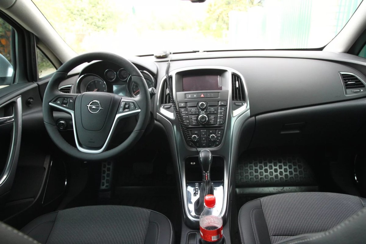 Опель Астра j 2010