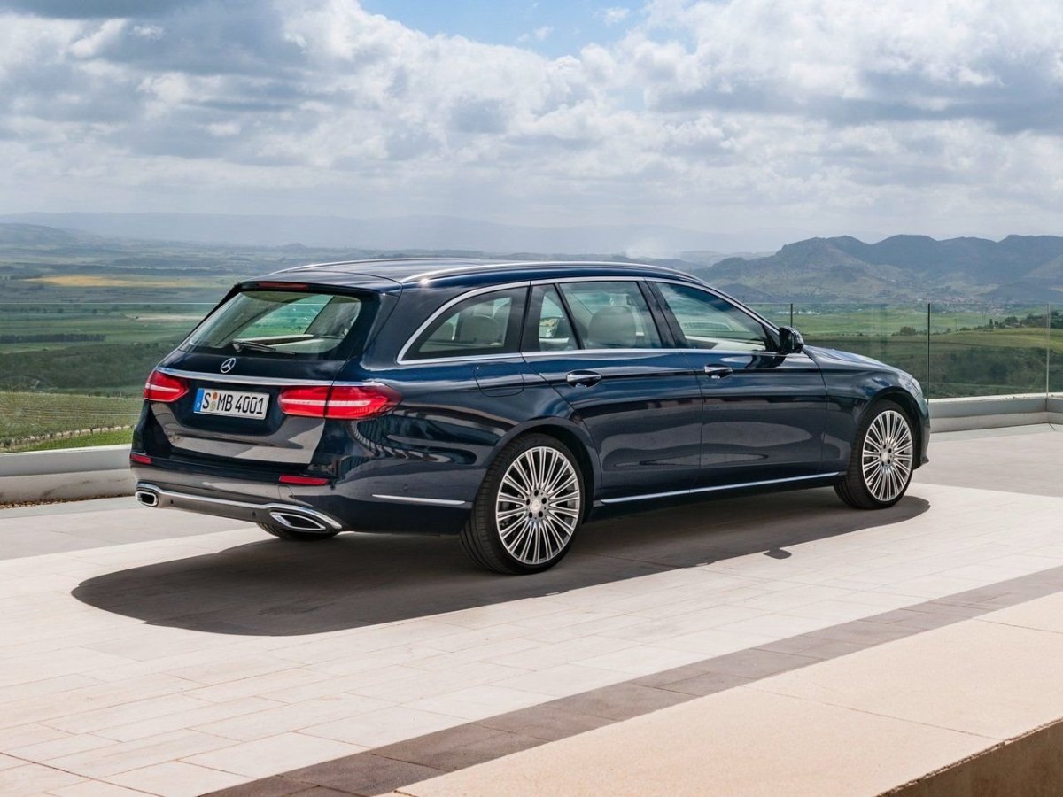 Mercedes e class универсал 2021