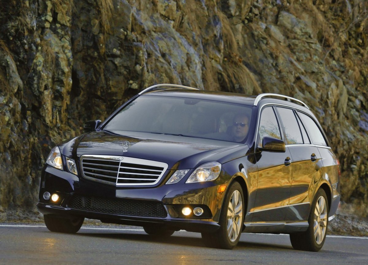 Мерседес-Бенц e350 4matic