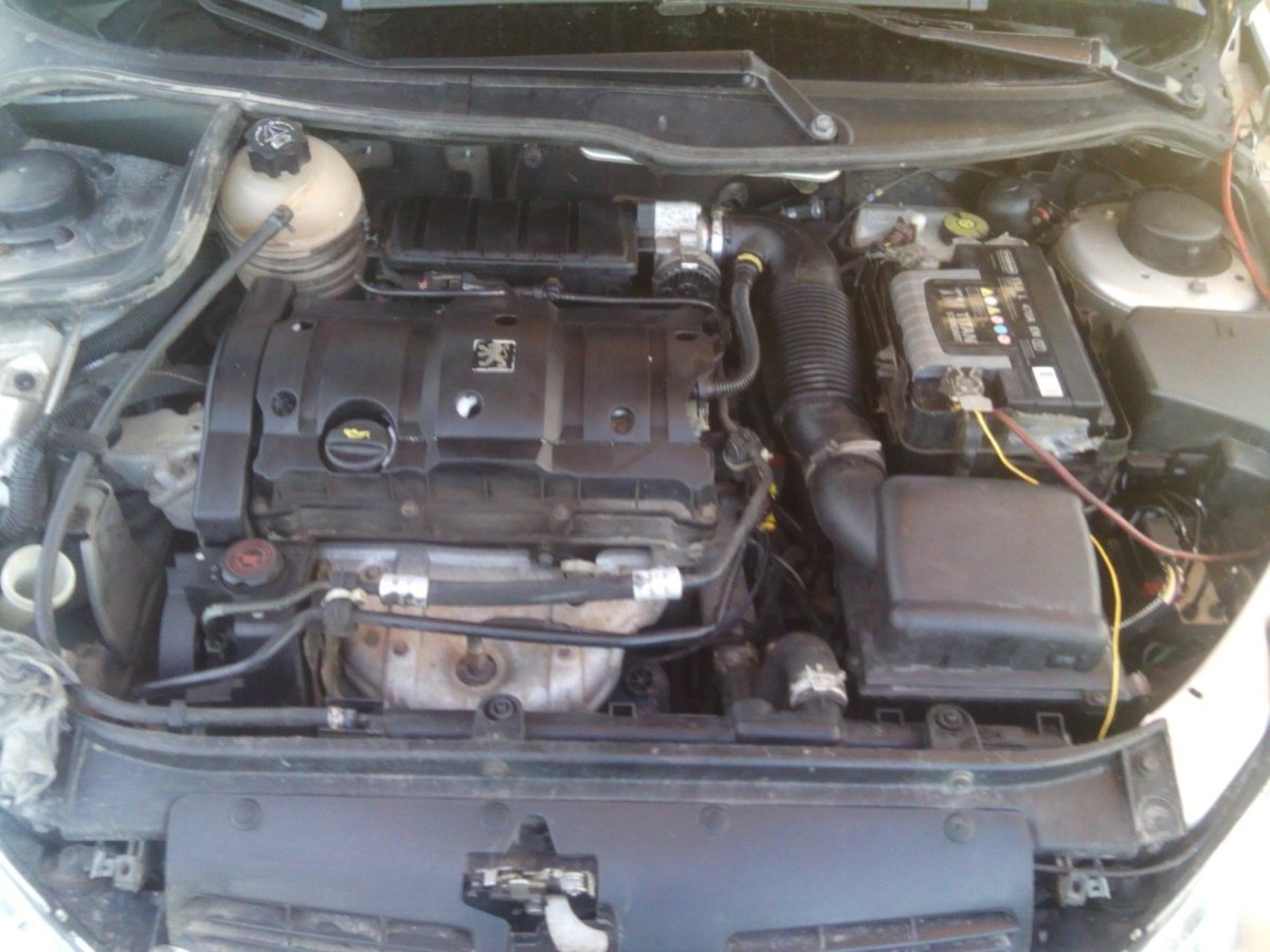 Пежо 206 под капотом