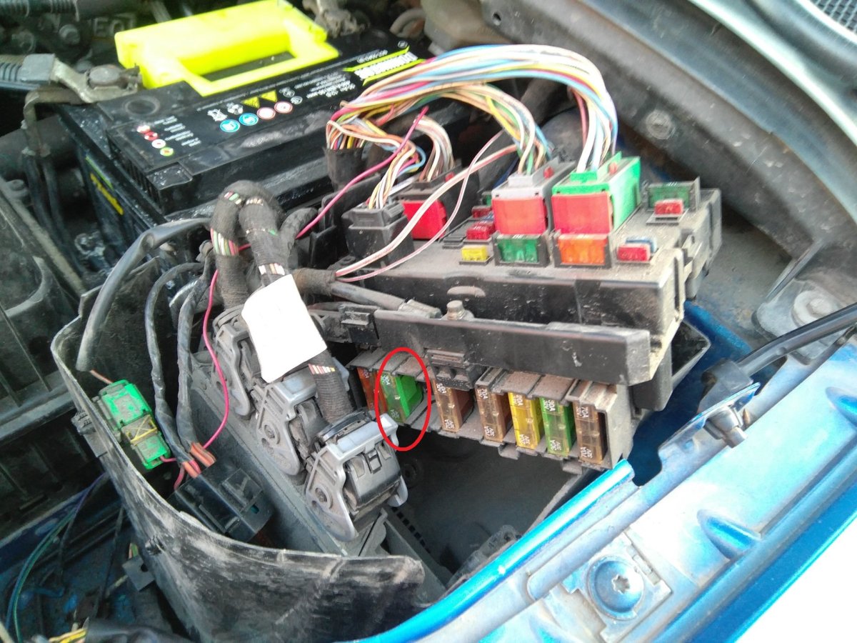 Предохранитель АБС Пежо 207