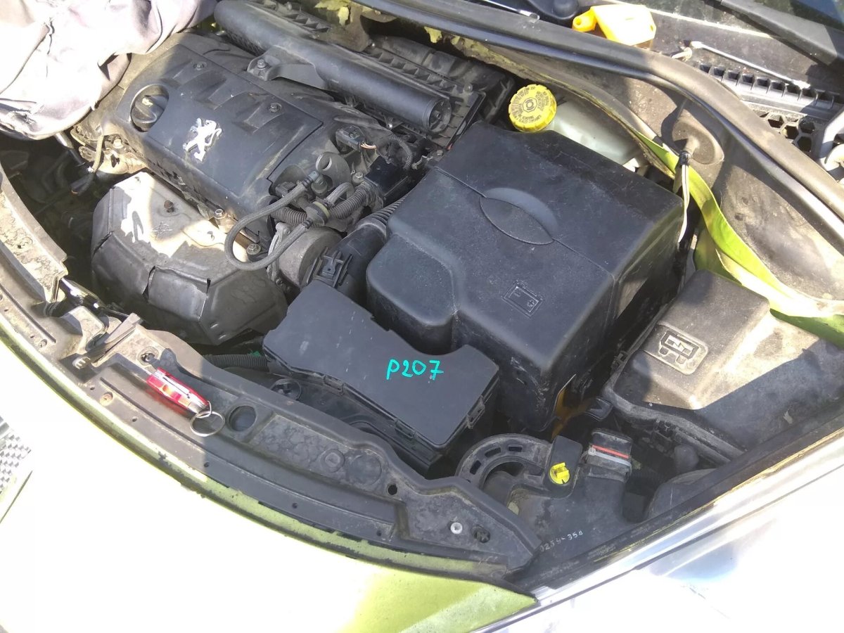Пежо 207 1.6 под капотом