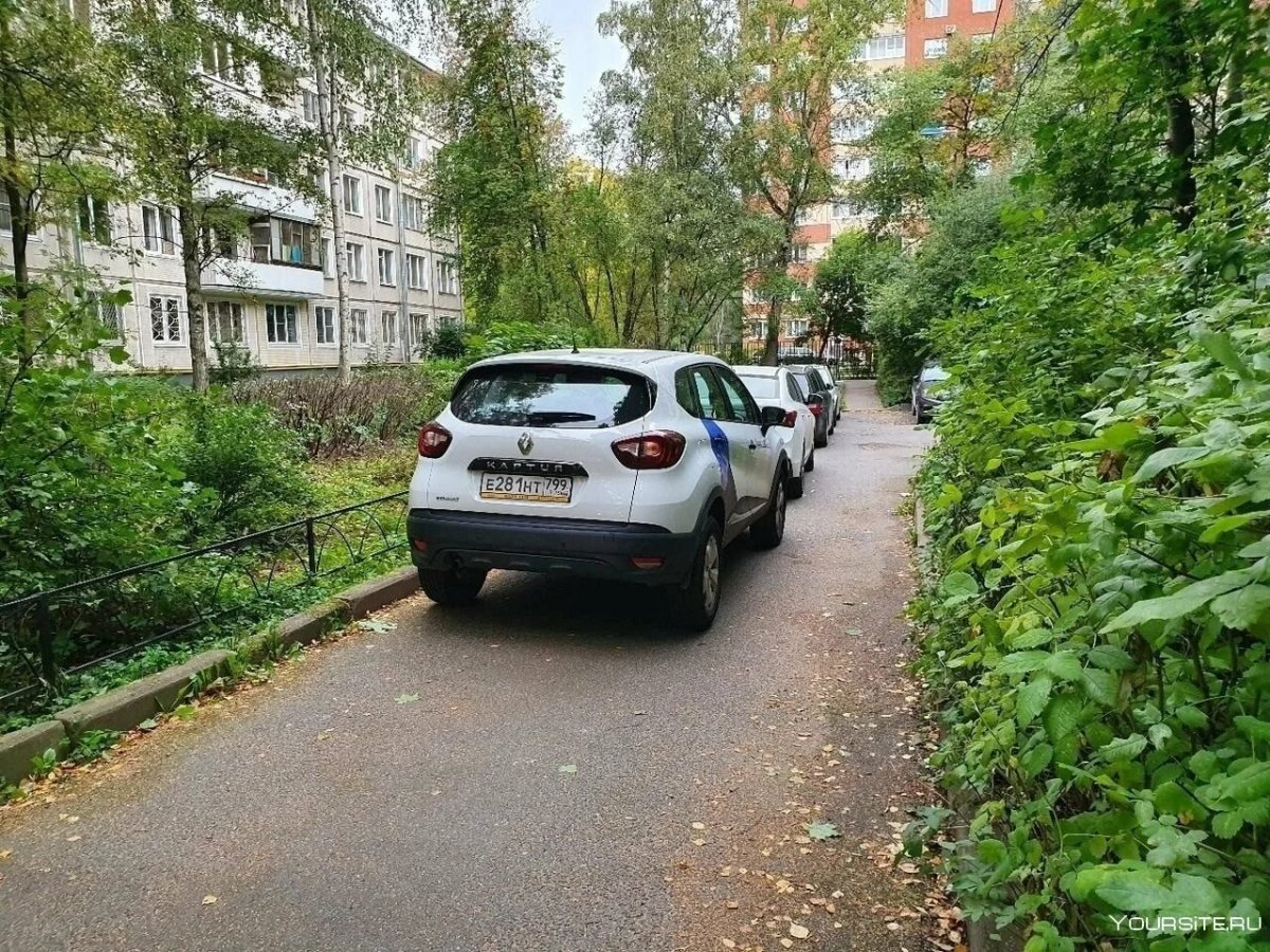 Двор без машин