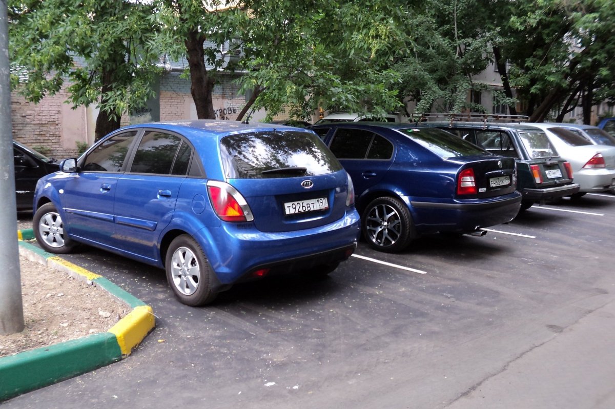 Стоянка машин