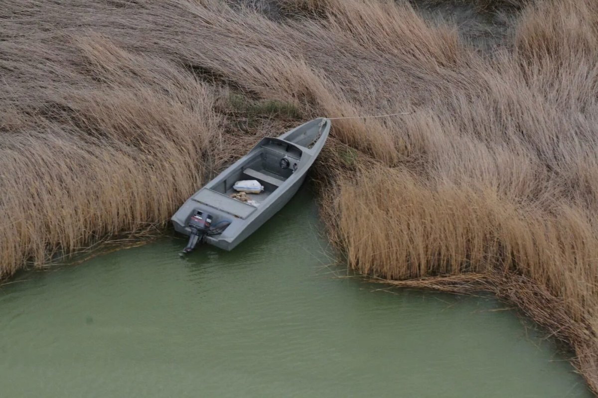 Браконьерская лодка Байда