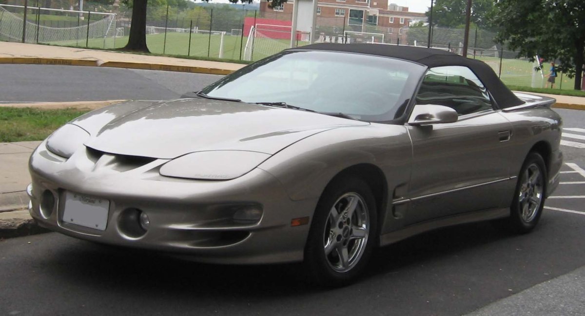 Pontiac Firebird 2002