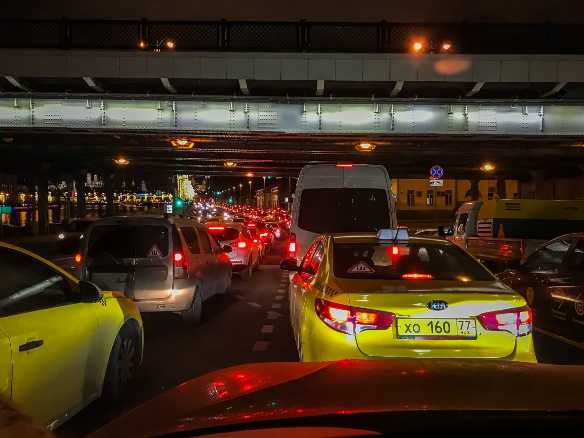 Пробки в Москве ночью
