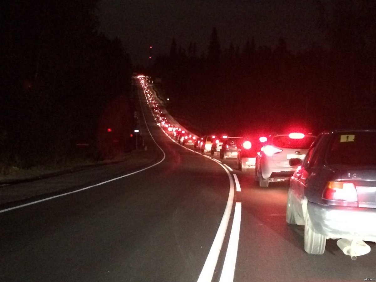 Пробка на дороге ночью